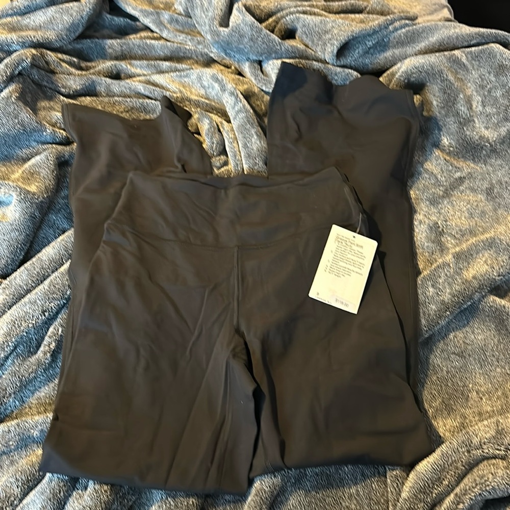 Lululemon groove pant SHR size 8